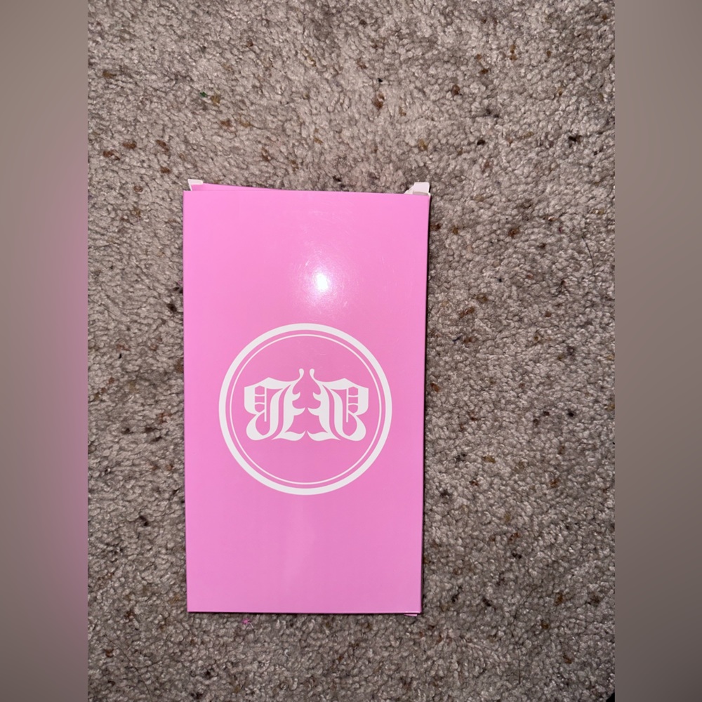 baddie b lashes hand held mirror